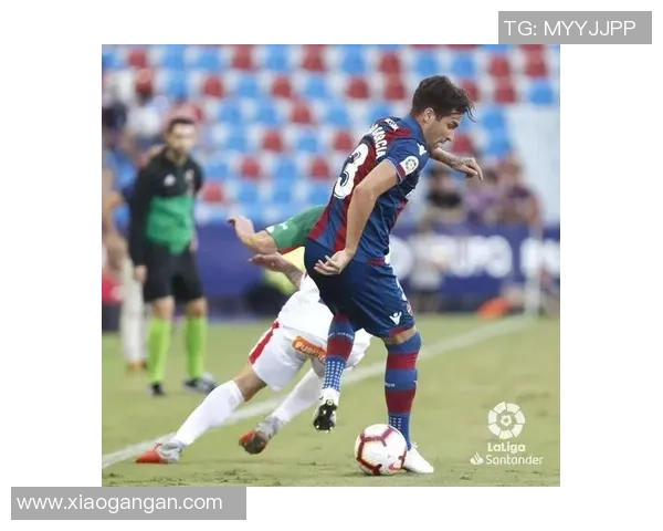 重庆足球队以88分领跑选拔赛积分榜展现强劲实力